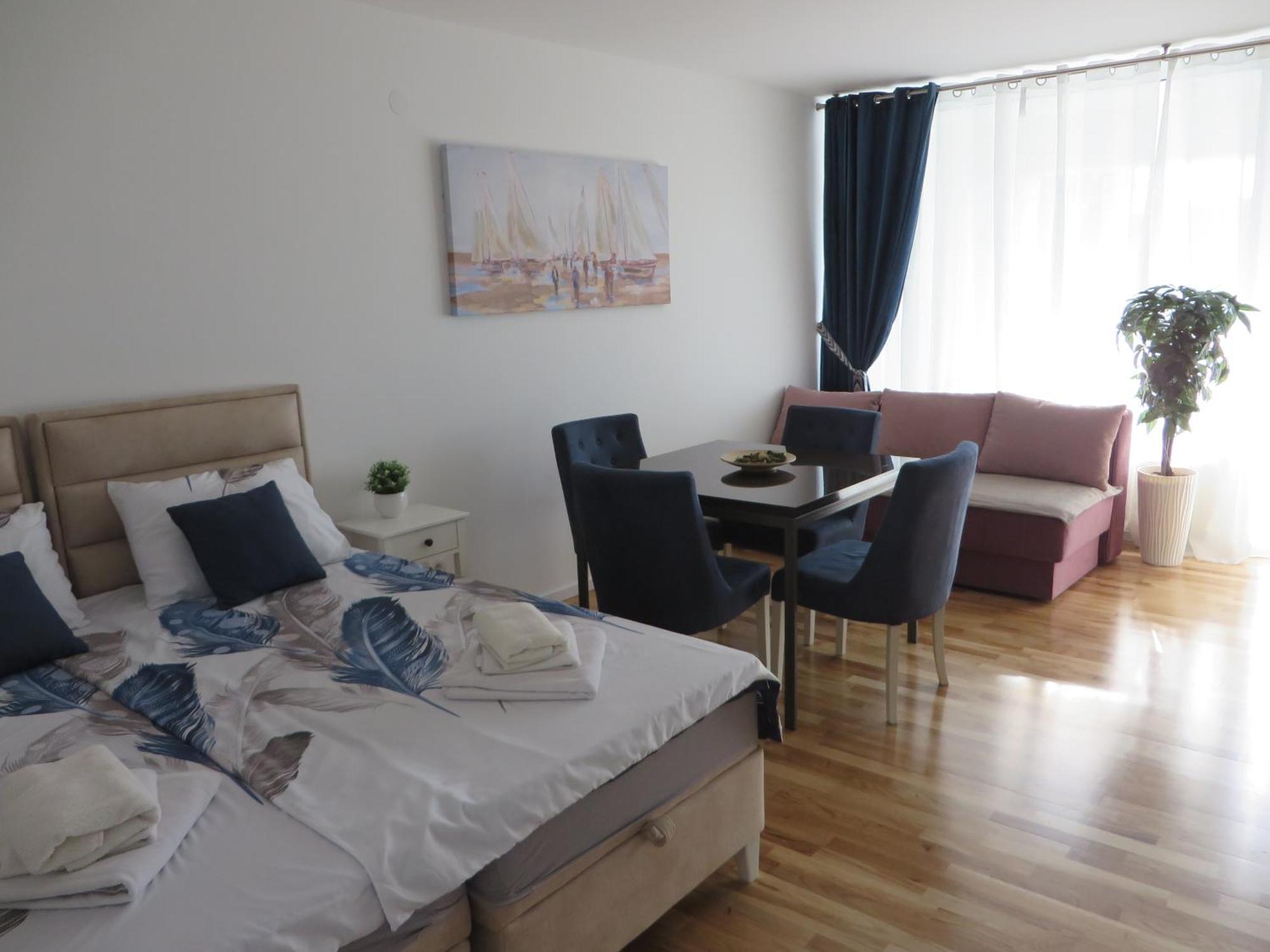 Lux Apartment 10 Center, Free Parking Ni Dış mekan fotoğraf